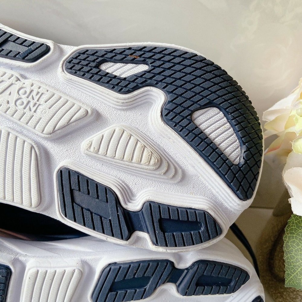Hoka One One Bondi 6 Lightweight Running Shoe - Picture 8 of 9